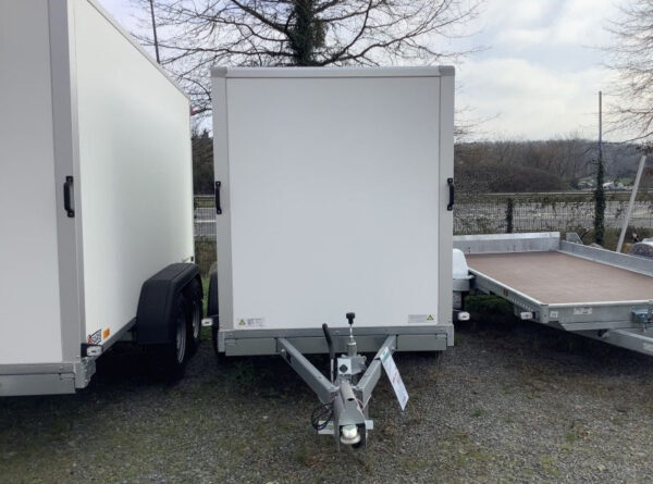 Remolque furgoneta SARIS DV135 PTAC 1350 kg – Espacioso y robusto