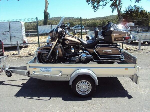 Plataforma basculante: 2,60 m x 1,53 m / 750 kg BRENDERUP