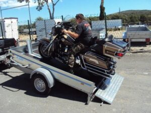 Plataforma basculante: 2,60 m x 1,53 m / 750 kg BRENDERUP