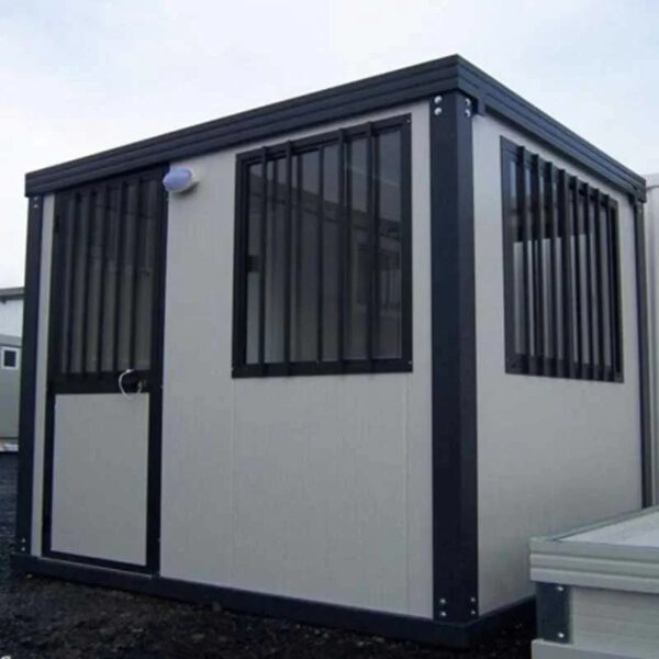 Bungalow nuevo con caseta de conserje 3